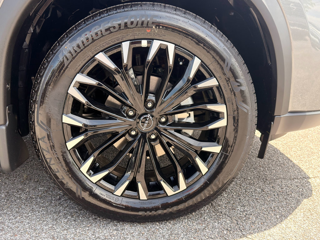 New 2026 Nissan Rogue SV FWD image 23