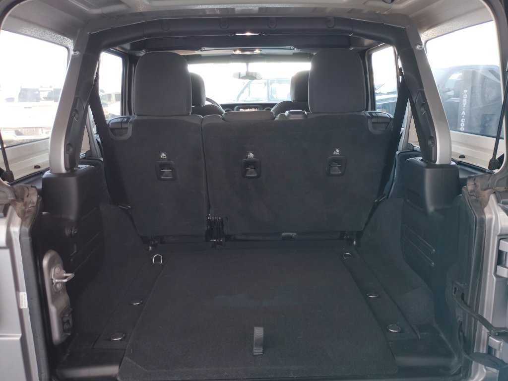 Used 2019 Jeep Wrangler Unlimited Sport S AWD/4WD image 16
