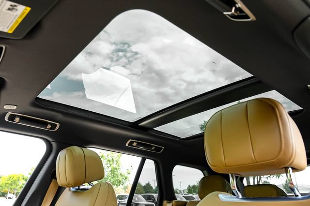 New 2026 Land Rover Range Rover SE AWD/4WD image 5