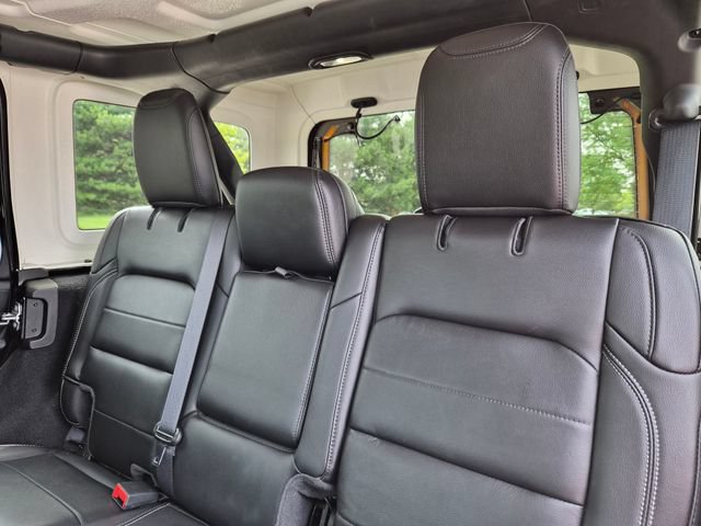 Used 2021 Jeep Wrangler Unlimited Sahara AWD/4WD image 31