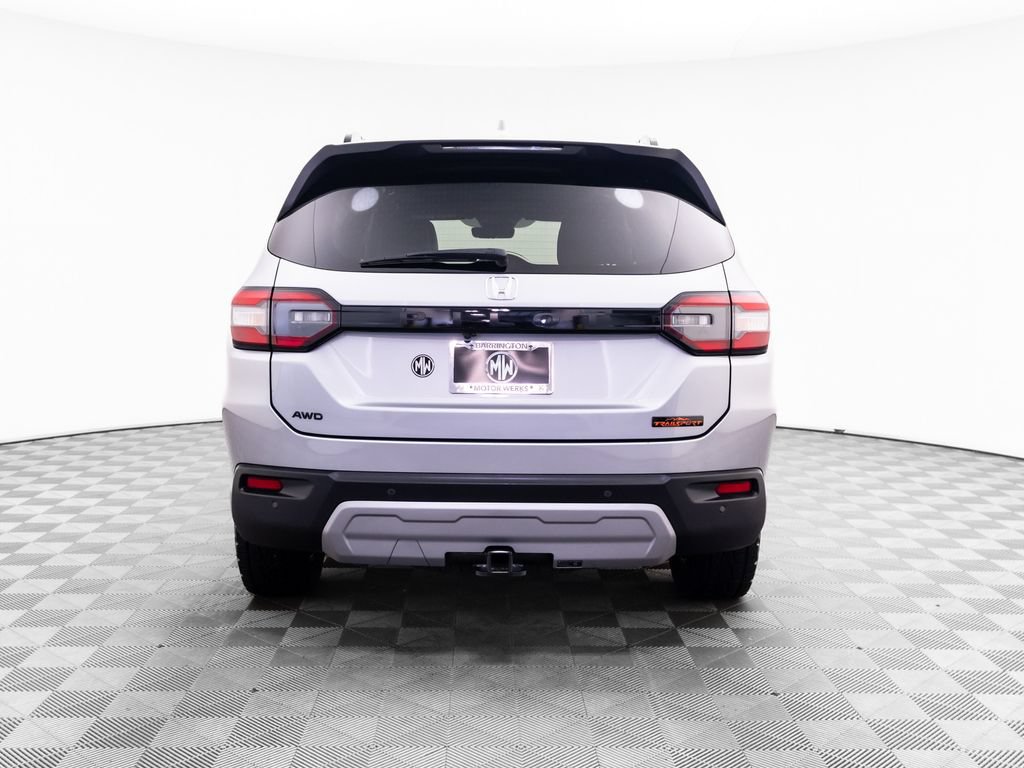 Certified 2025 Honda Pilot TrailSport image 5