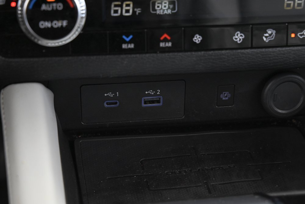 Used 2024 Mitsubishi Outlander SEL image 37