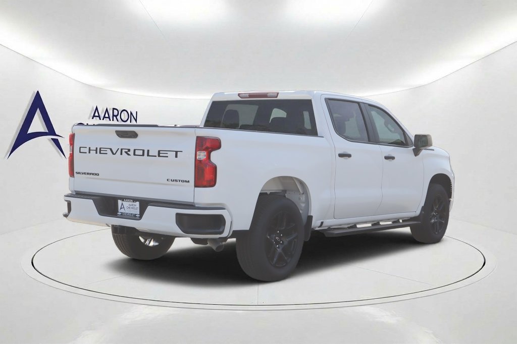 New 2026 Chevrolet Silverado 1500 Custom w/ LPO, Dark Essentials Package RWD image 4