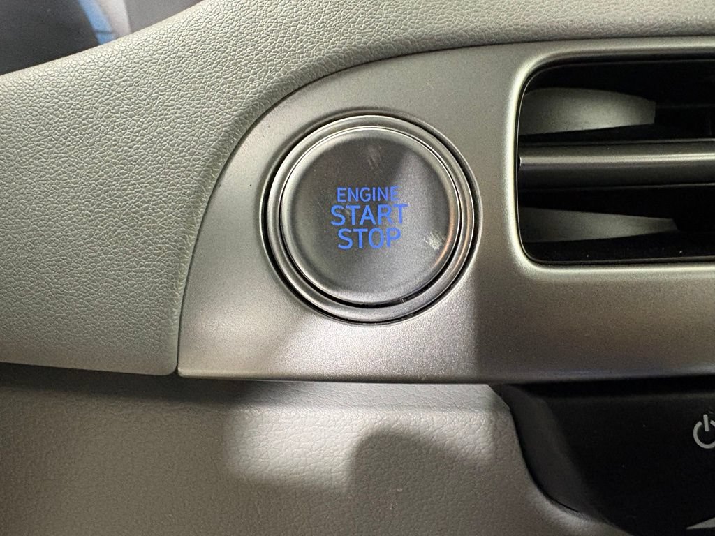 Used 2025 Hyundai Palisade SEL FWD image 28