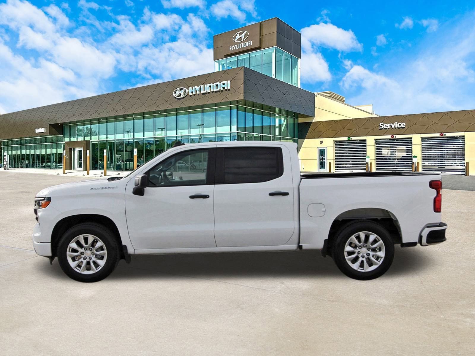 Used 2024 Chevrolet Silverado 1500 Custom image 9