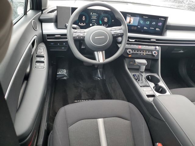 Used 2025 Hyundai Sonata SE image 13