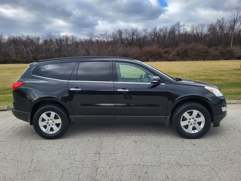 Used 2012 Chevrolet Traverse LT FWD image 6