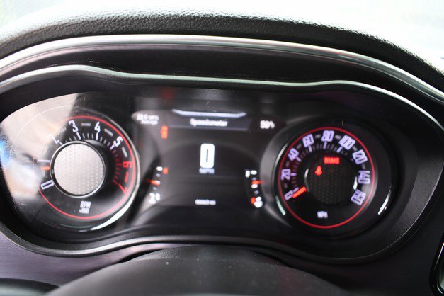 Used 2016 Dodge Challenger R/T w/ Driver Convenience Group image 31