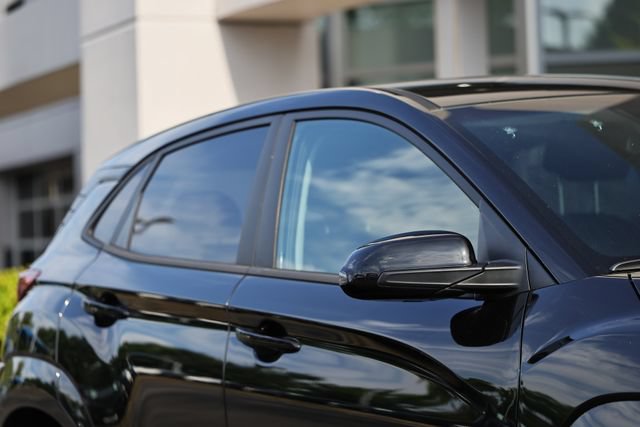 Used 2023 Hyundai Kona SE FWD image 3