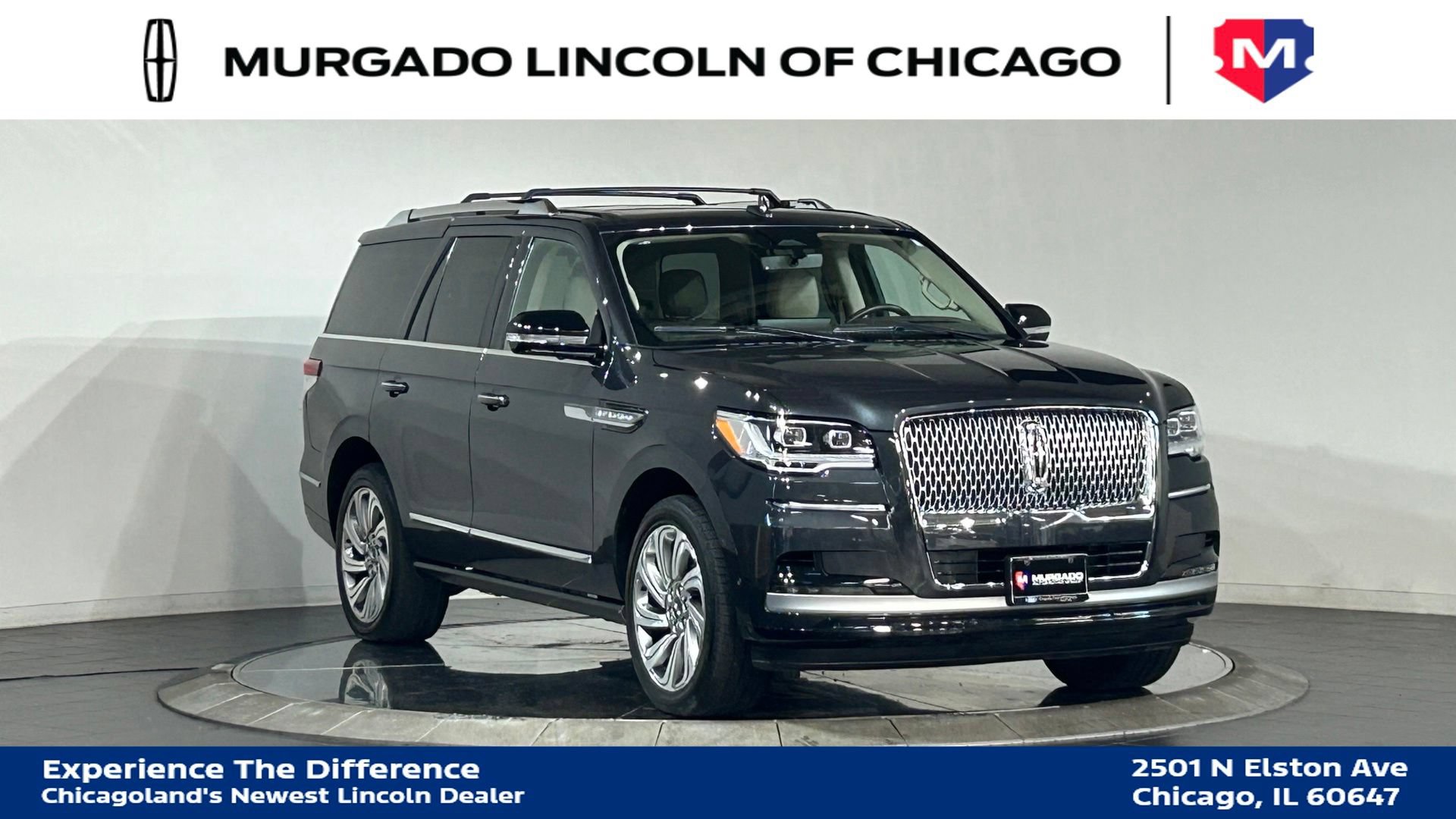 Used 2023 Lincoln Navigator Reserve AWD/4WD image 2