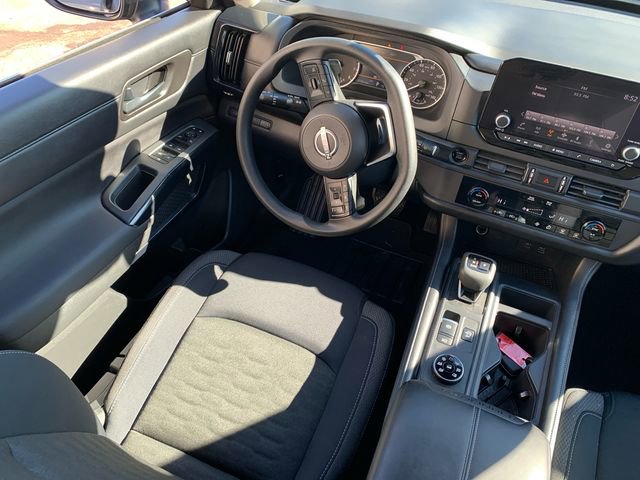 Used 2025 Nissan Pathfinder S image 20