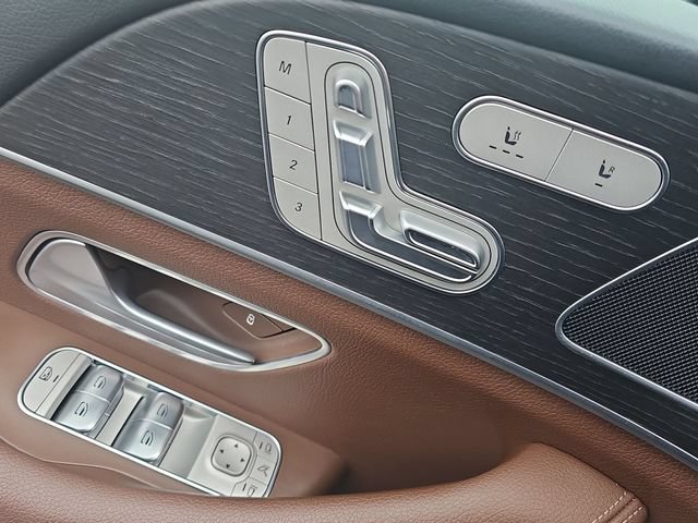 Used 2024 Mercedes-Benz GLE 350 4MATIC w/ Driver Assistance Package image 25