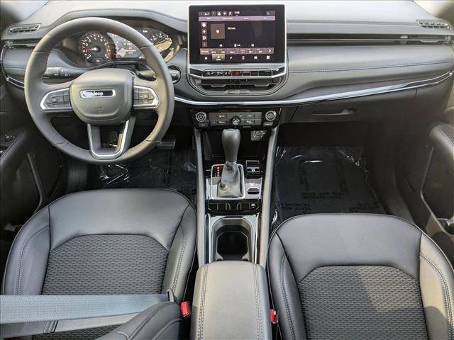 New 2026 Jeep Compass Latitude image 14