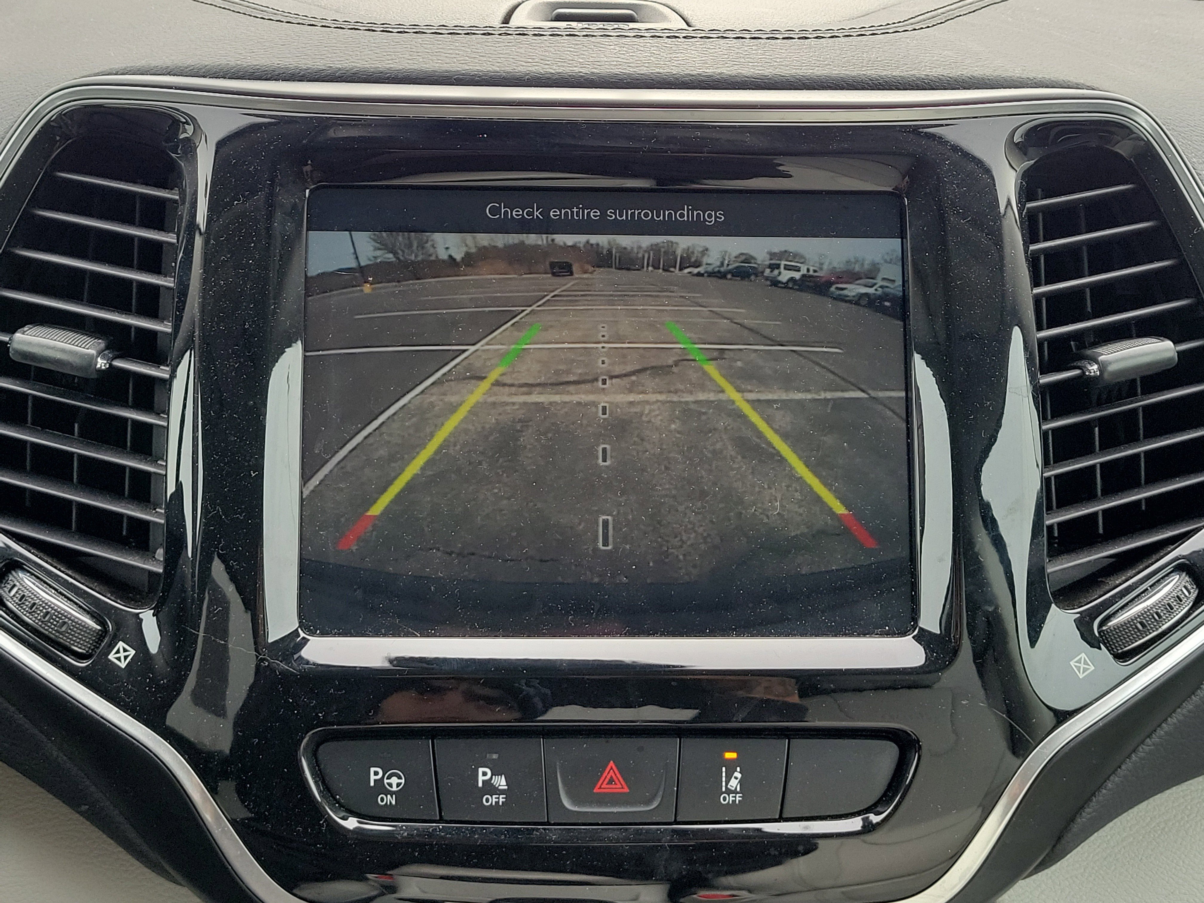 Used 2021 Jeep Cherokee Limited image 30