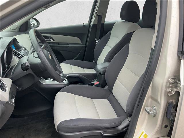 Used 2013 Chevrolet Cruze LS image 12