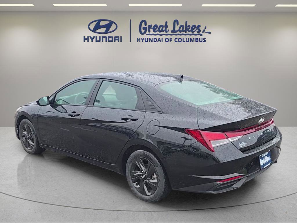 Certified 2023 Hyundai Elantra SEL FWD image 2