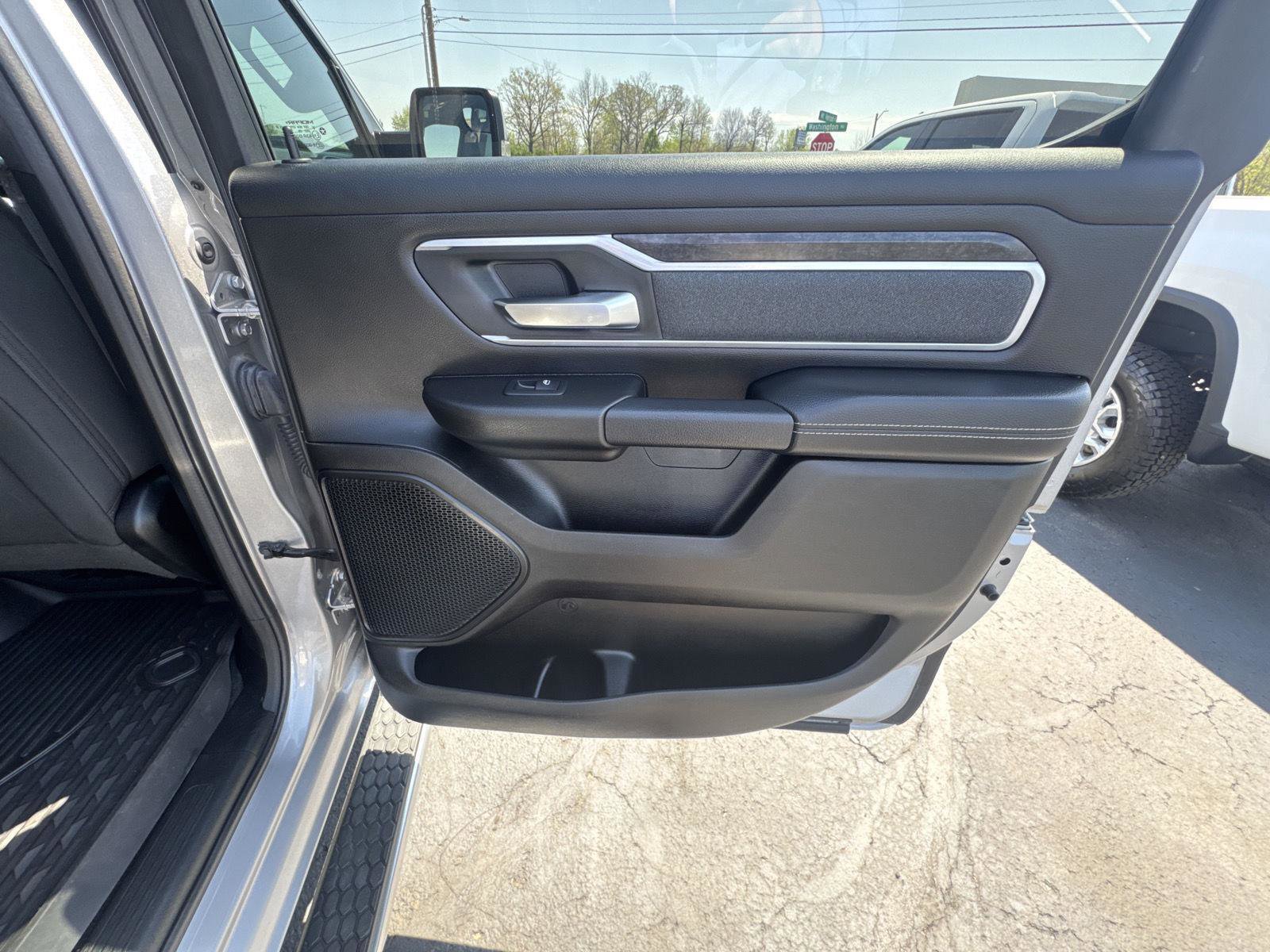 Used 2022 RAM 1500 Big Horn AWD/4WD image 13