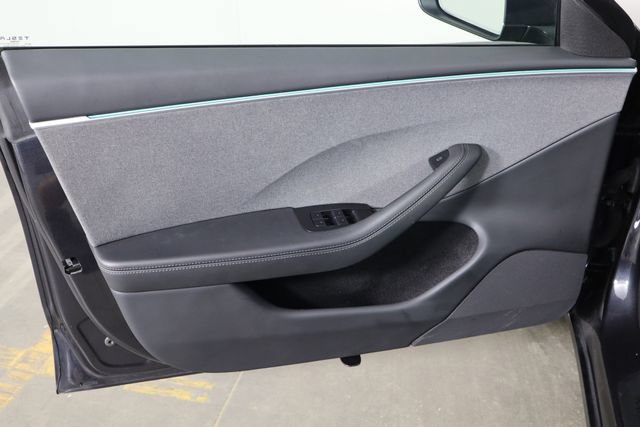 Used 2025 Tesla Model 3 Long Range RWD image 16