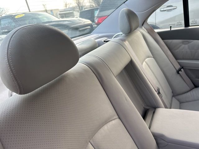 Used 2005 Mercedes-Benz E 500 4MATIC Sedan image 12