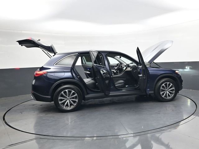 Used 2024 Mercedes-Benz GLC 300 image 39