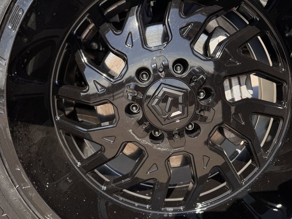 Used 2025 Chevrolet Silverado 1500 LT Trail Boss w/ LT Trail Boss Premium Package image 9