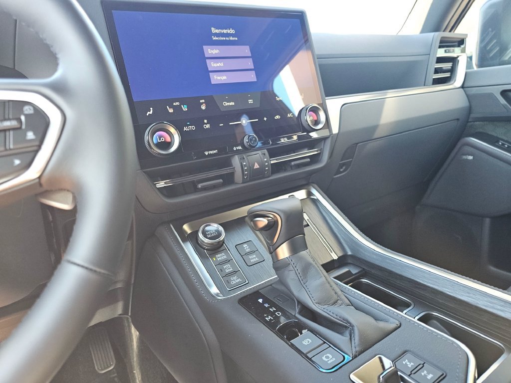 Used 2026 Lexus GX 550 AWD/4WD image 31