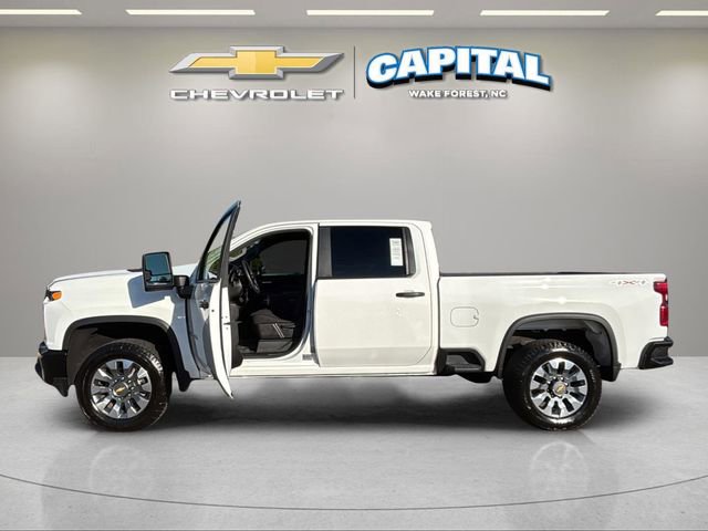 Used 2023 Chevrolet Silverado 2500 Custom w/ Custom Convenience Package image 3