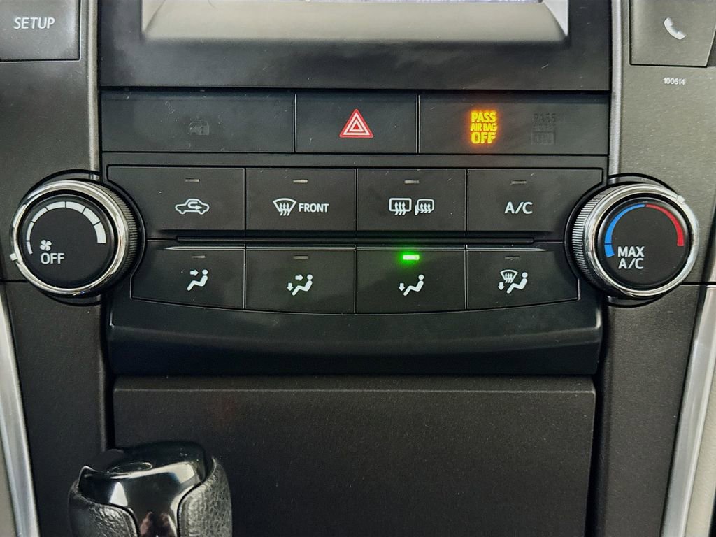 Used 2017 Toyota Camry LE image 14