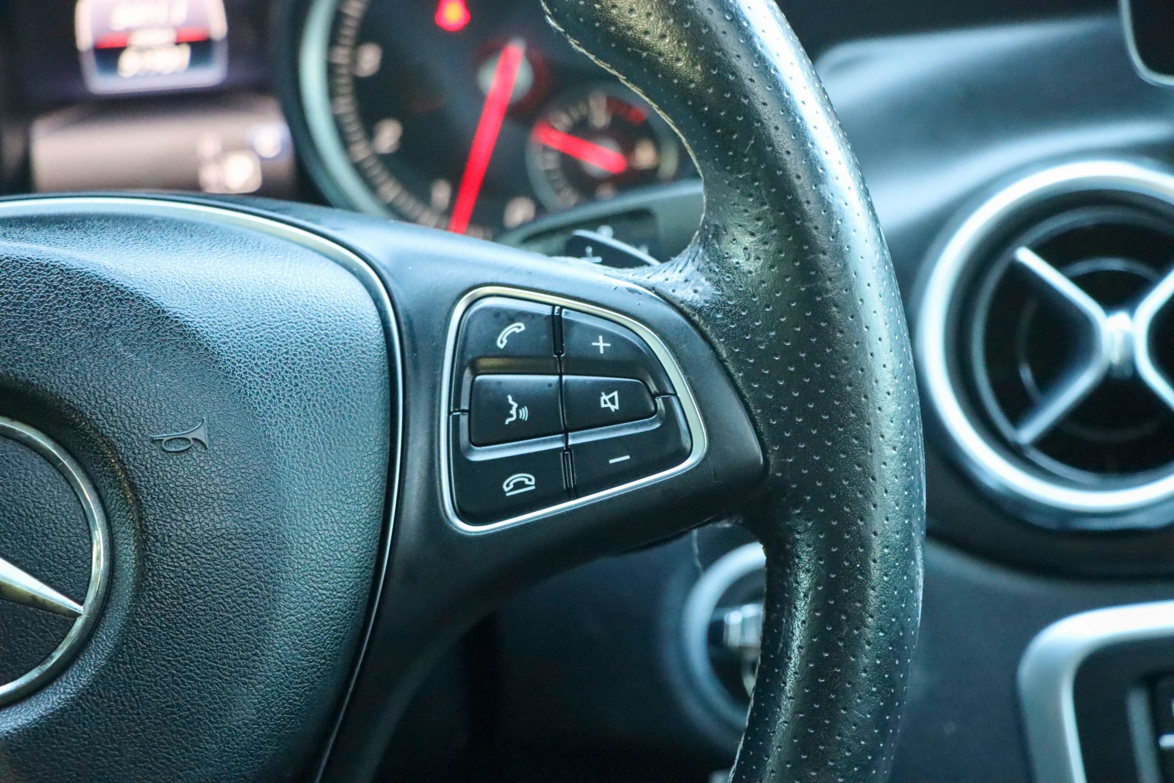 Used 2018 Mercedes-Benz GLA 250 image 30