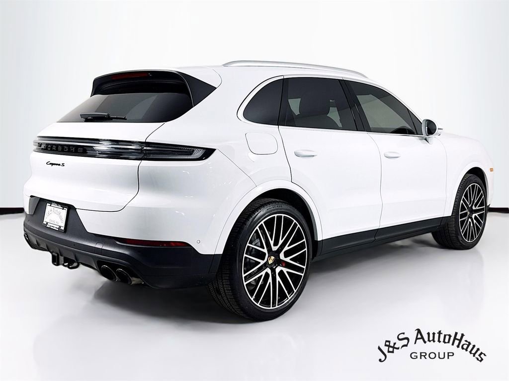 Used 2024 Porsche Cayenne S w/ Premium Package Plus image 7