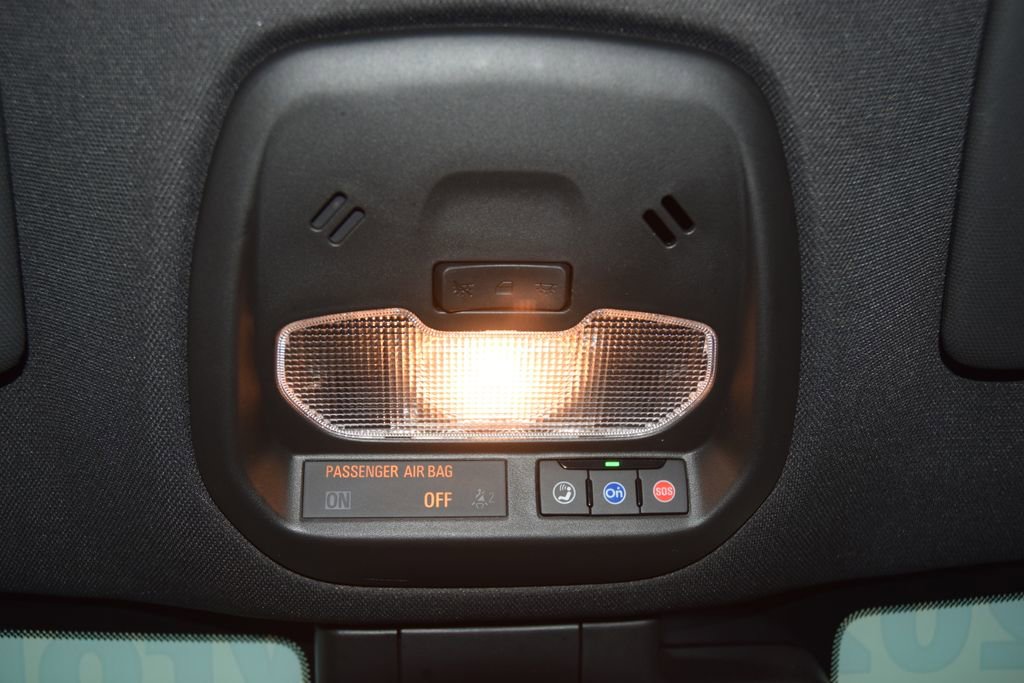 Used 2024 Chevrolet Trax RS FWD image 44
