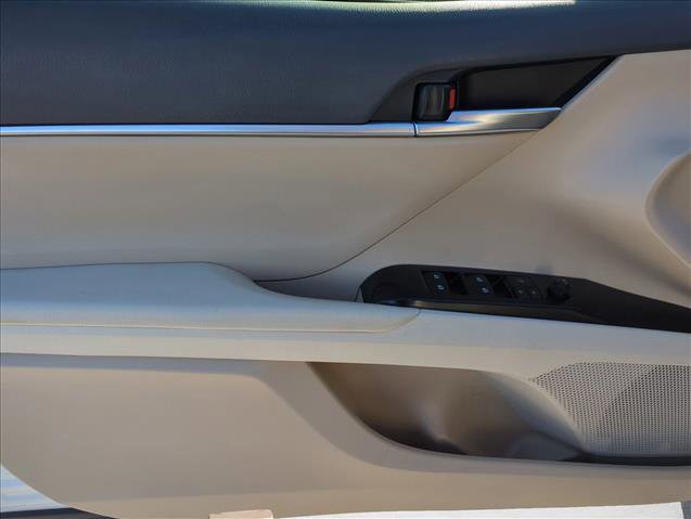 Used 2018 Toyota Camry LE w/ Convenience Package image 7