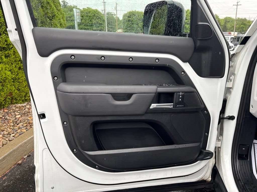 Used 2025 Land Rover Defender 110 S AWD/4WD image 16
