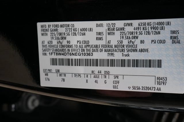 Used 2022 Ford F450 Platinum w/ FX4 Off-Road Package AWD/4WD image 31