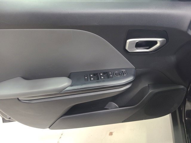 Used 2025 Kia K4 FWD image 16