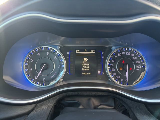 Used 2017 Chrysler 200 Limited Platinum w/ Comfort & Convenience Group FWD image 16