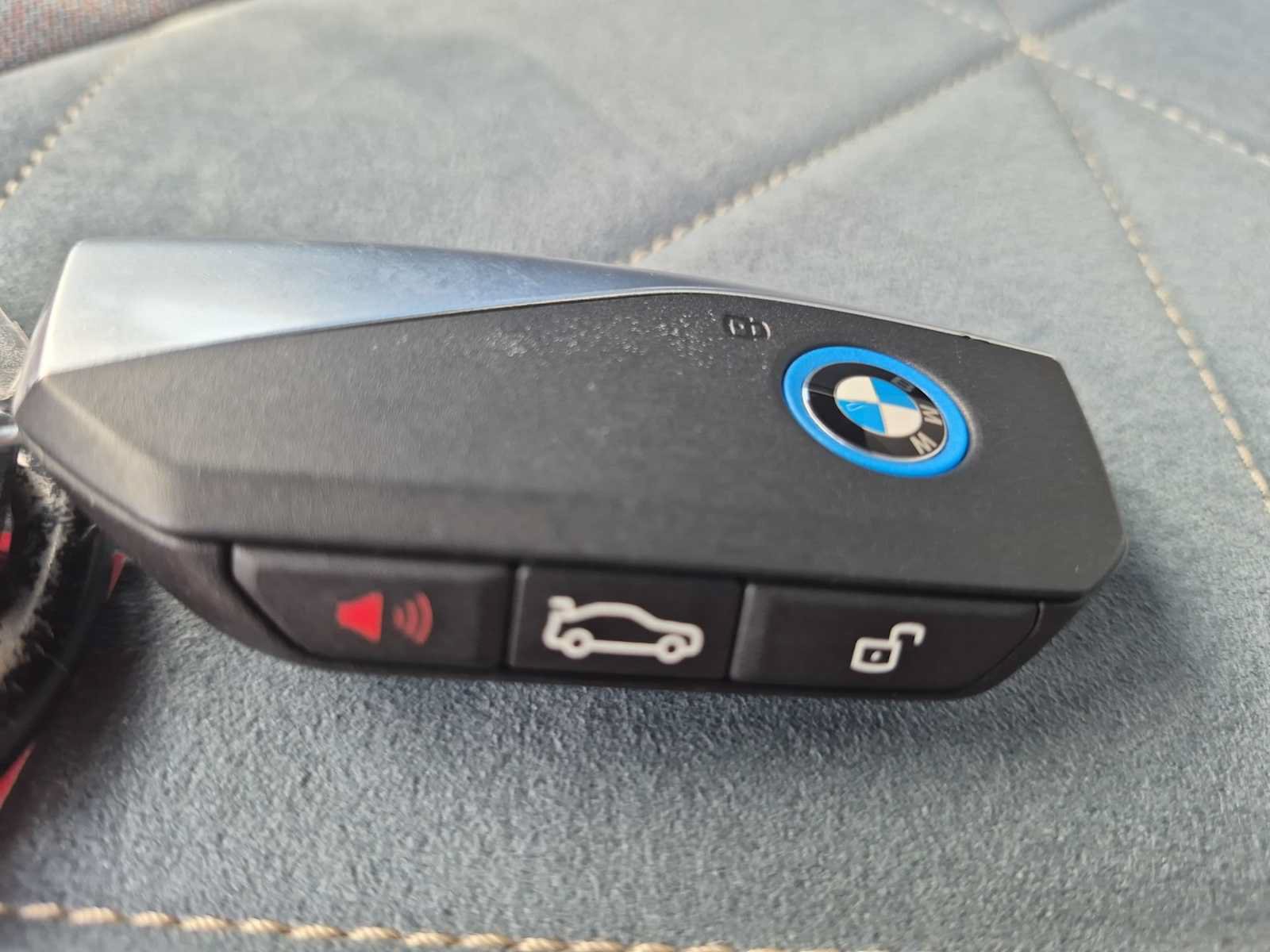 Used 2024 BMW iX xDrive50 w/ Premium Package AWD/4WD image 34