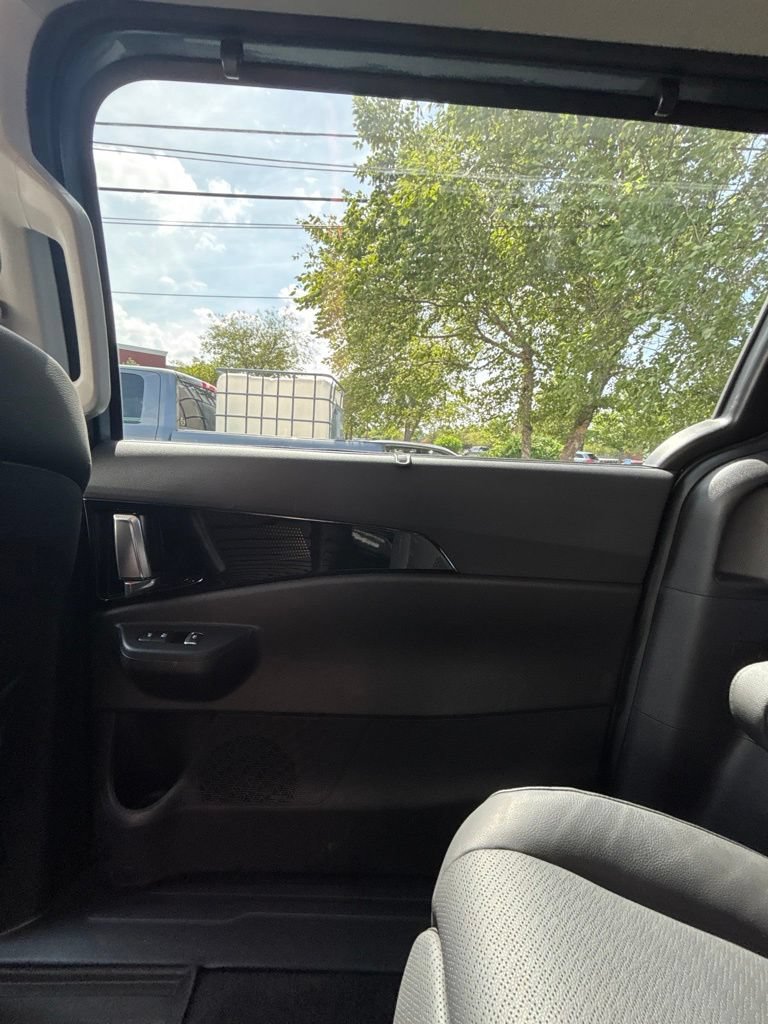Certified 2026 Kia Carnival SX Prestige FWD image 18