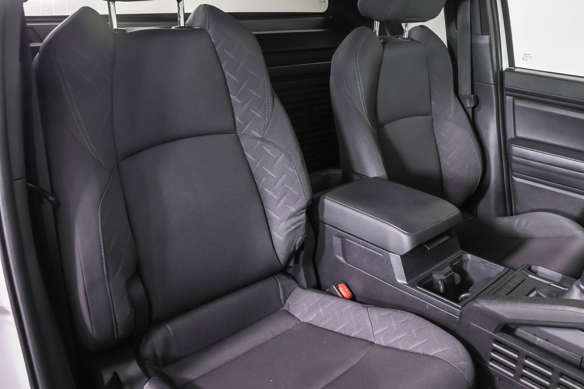 Used 2024 Toyota Tacoma SR RWD image 40