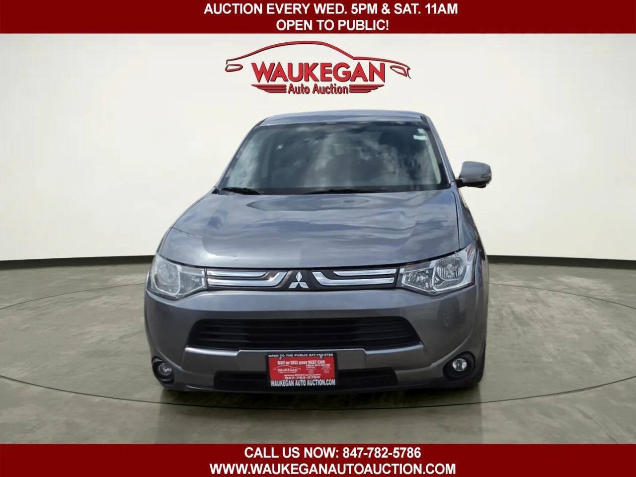 Used 2014 Mitsubishi Outlander SE FWD image 2