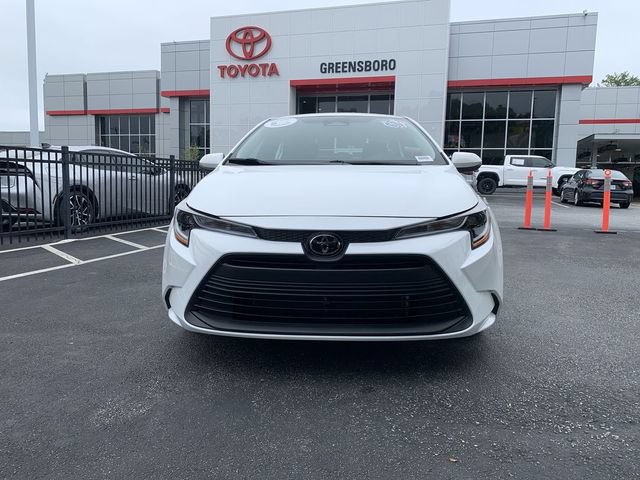 Used 2026 Toyota Corolla LE FWD image 3
