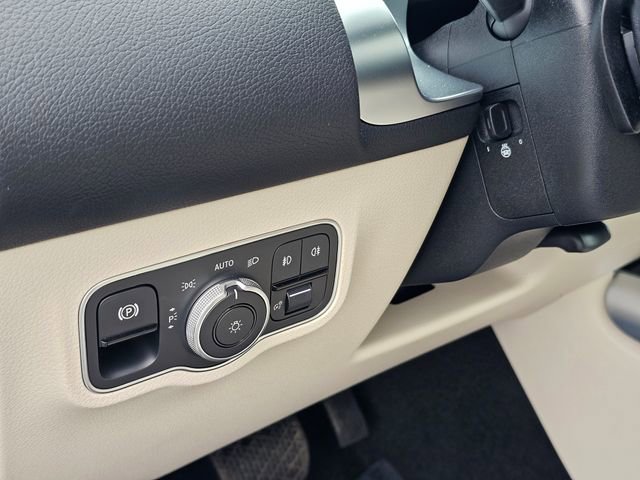 New 2026 Mercedes-Benz GLB 250 4MATIC image 16