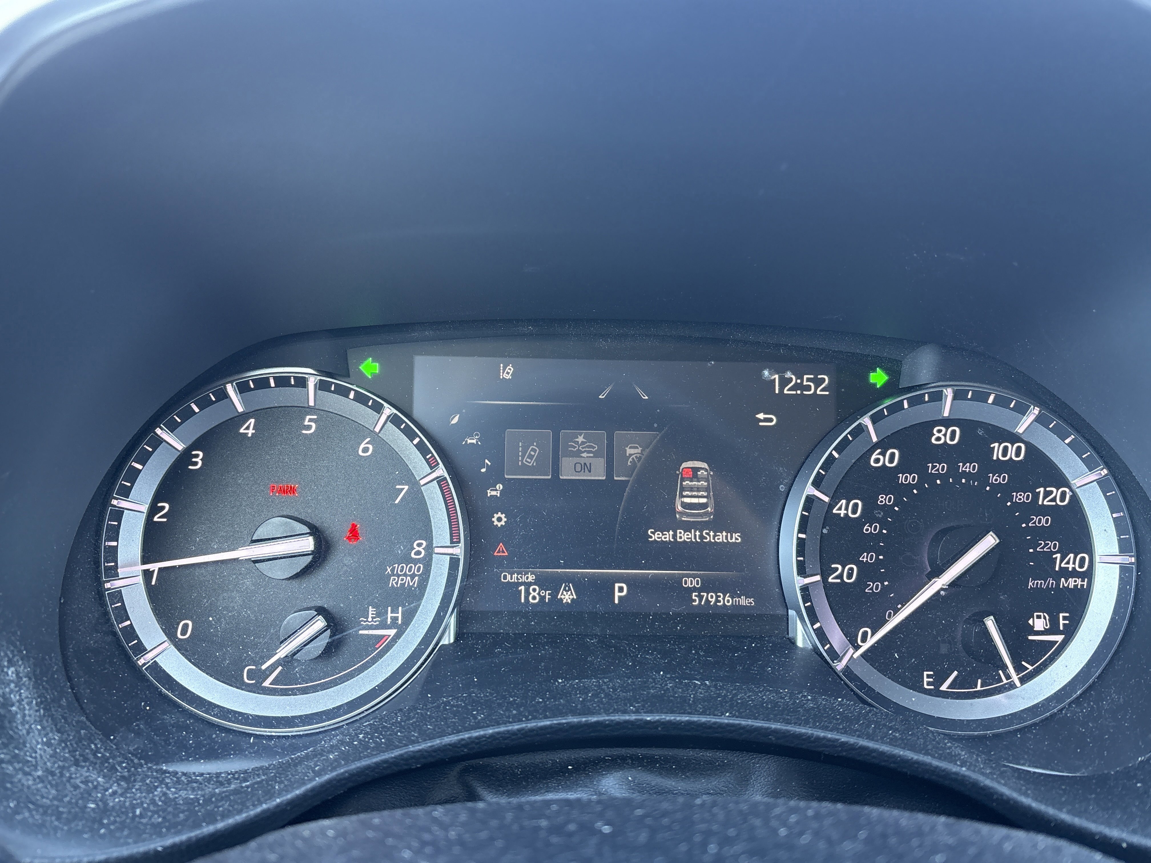 Used 2022 Toyota Highlander XLE image 6