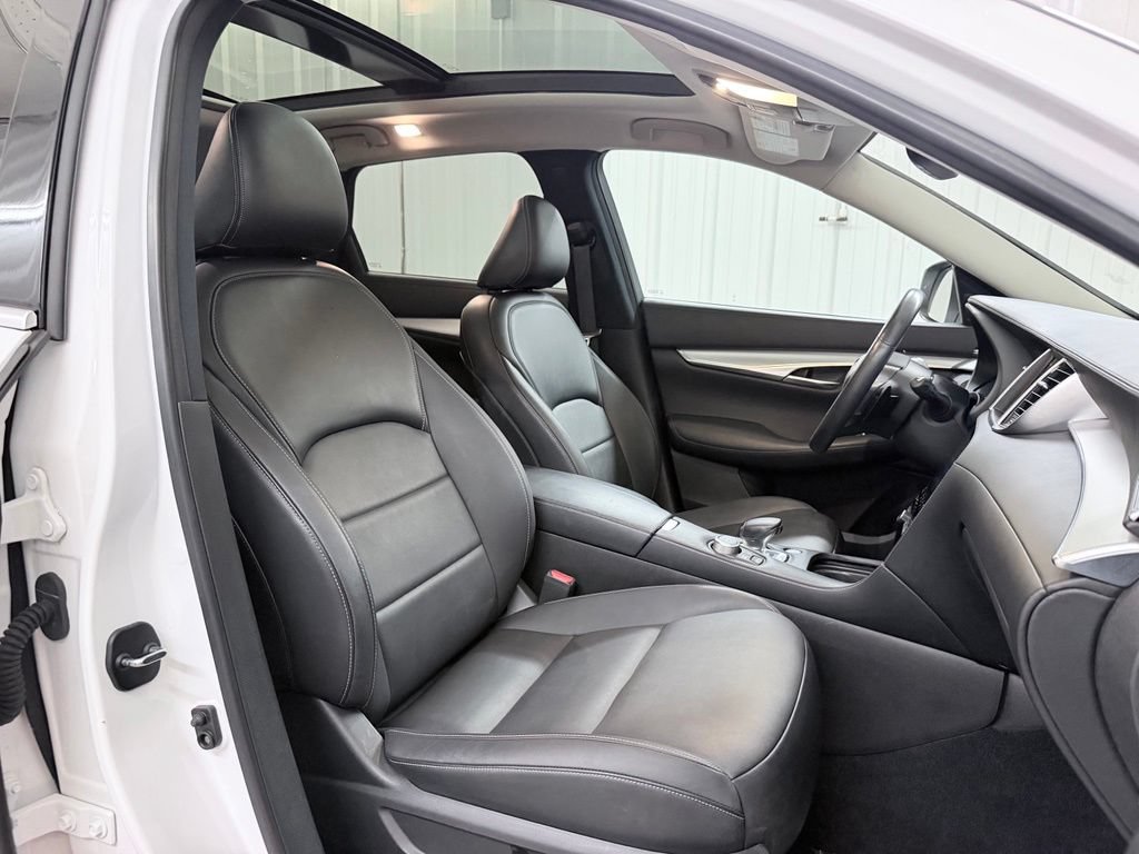 Certified 2020 INFINITI QX50 Luxe w/ Navigation Package FWD image 38