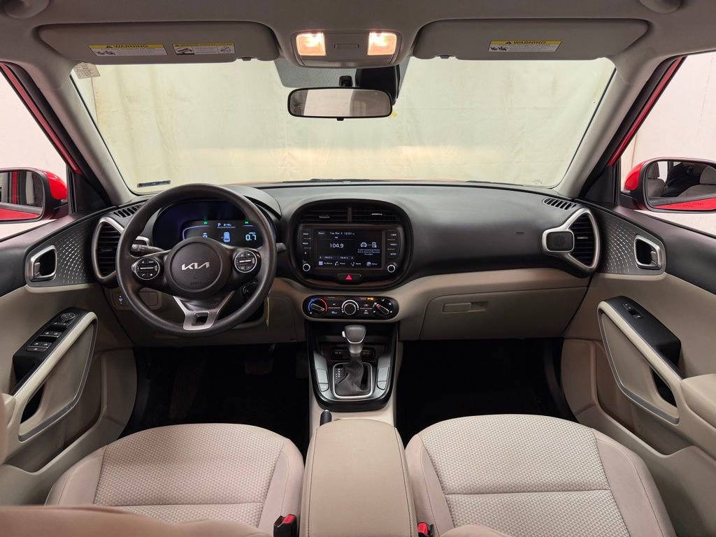 Used 2024 Kia Soul LX image 21