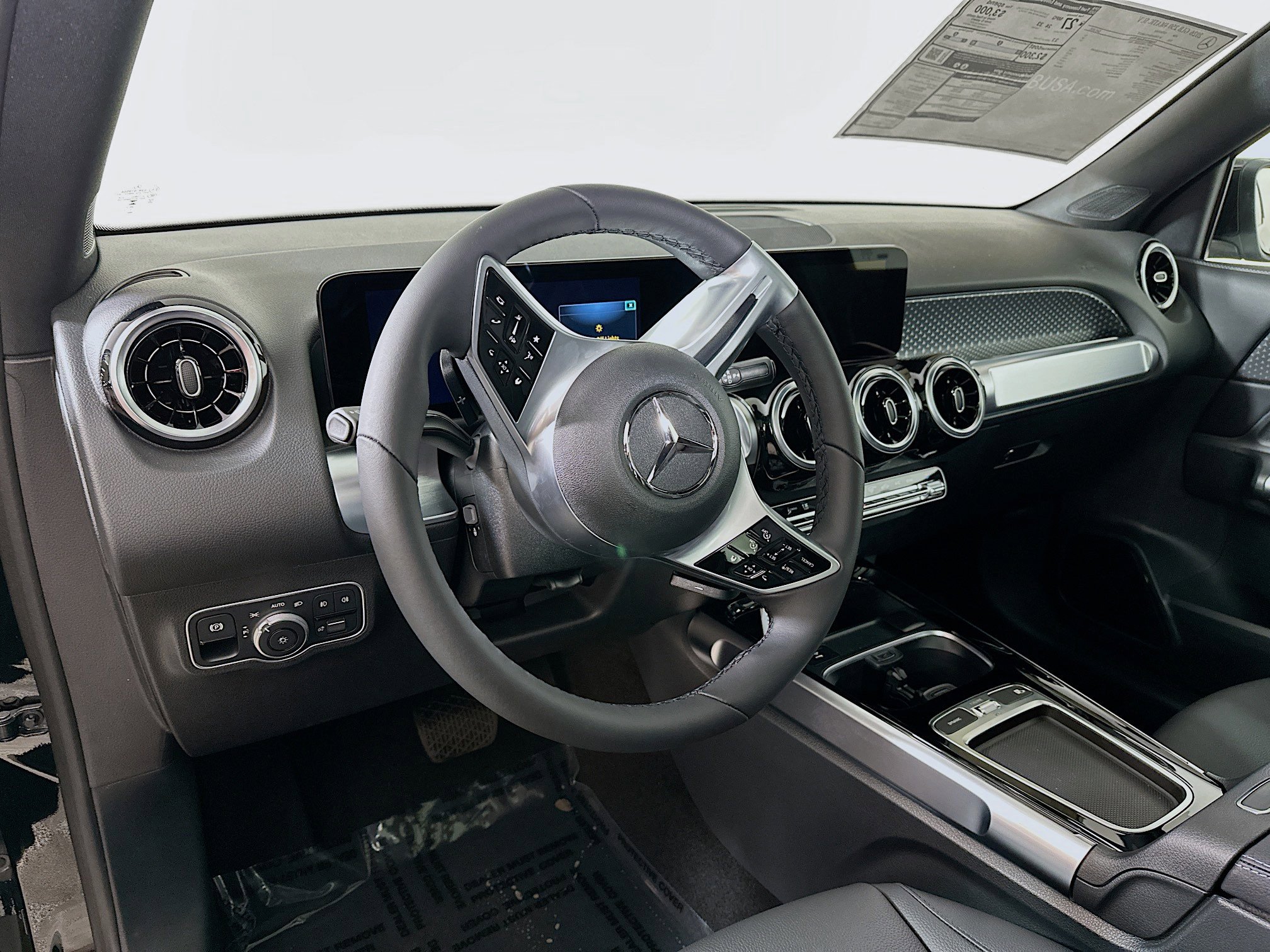 New 2026 Mercedes-Benz GLB 250 4MATIC image 9
