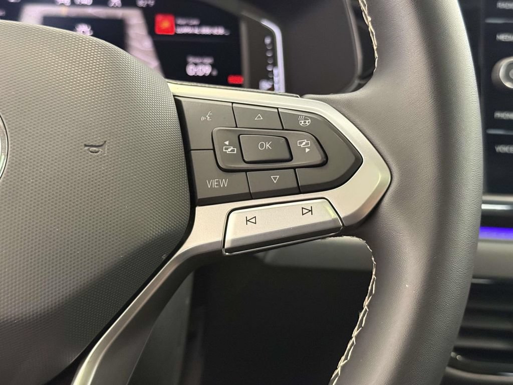 Used 2023 Volkswagen Taos SEL AWD/4WD image 30