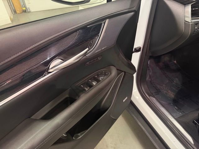 Used 2025 Cadillac XT5 Premium Luxury image 11