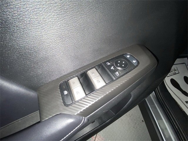 Used 2023 Mitsubishi Outlander SE image 13