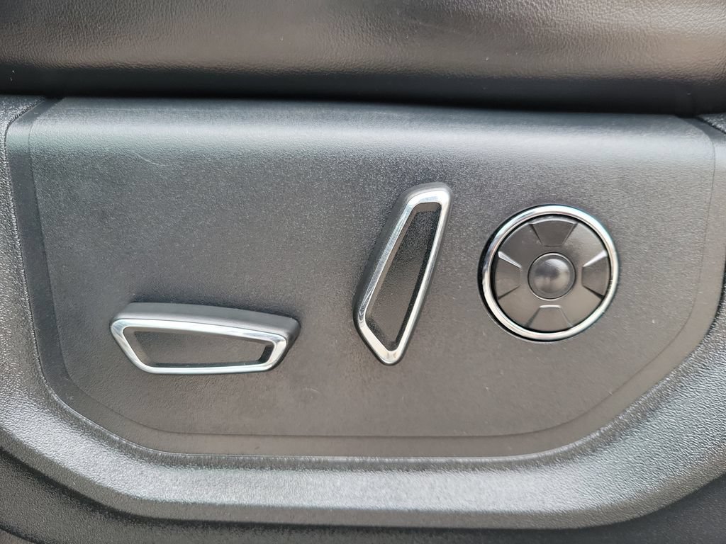 Certified 2019 Ford F150 Platinum w/ Equipment Group 701A Luxury AWD/4WD image 19